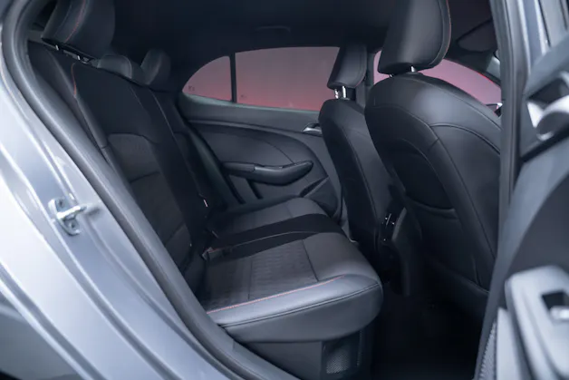 MG 3 1.5 Hybrid Luxury / 360°Kamera / Sitzheizung / Teilleder