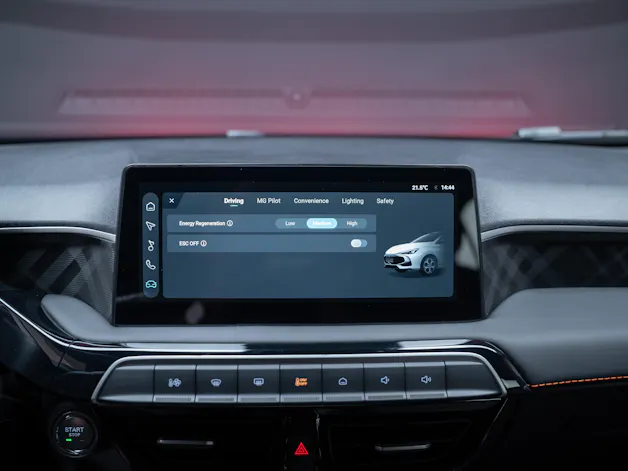 MG 3 1.5 Hybrid Luxury / 360°Kamera / Sitzheizung / Teilleder