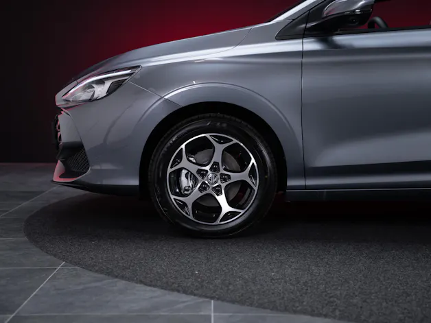 MG 3 1.5 Hybrid Luxury / 360°Kamera / Sitzheizung / Teilleder