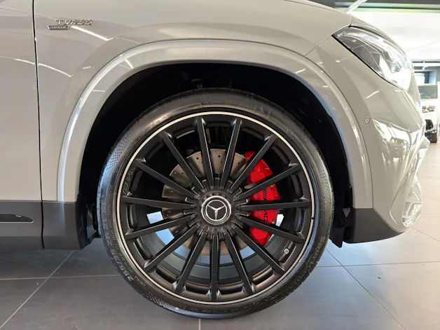 MERCEDES-BENZ GLA AMG 35 4Matic 8G-DCT
