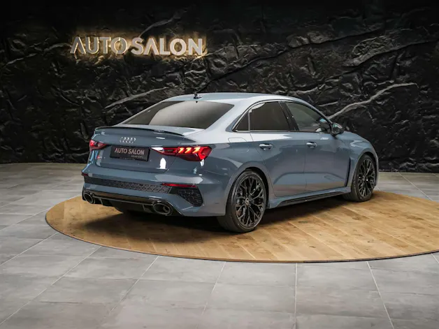 AUDI RS3 Limousine 2.5 TSI quattro S-tronic *Massage*Matrix LED*Ambientebeleuchtung*