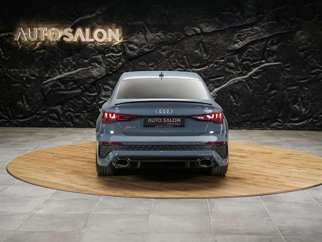 AUDI RS3 Limousine 2.5 TSI quattro S-tronic *Massage*Matrix LED*Ambientebeleuchtung*