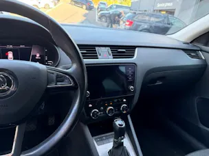SKODA Octavia Combi 1.5 TSI Soleil DSG