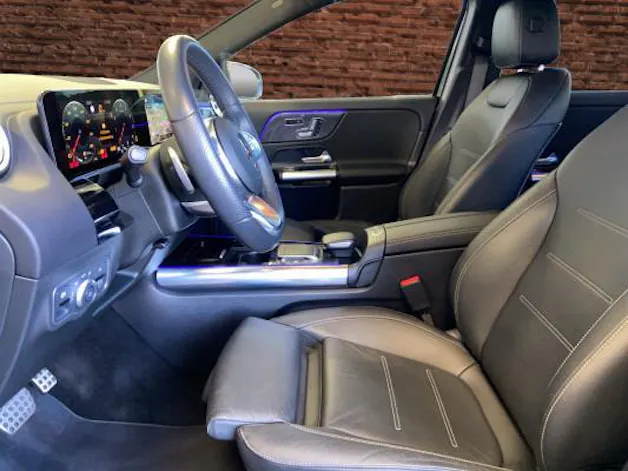 MERCEDES-BENZ GLA 250 4Matic 8G-DCT