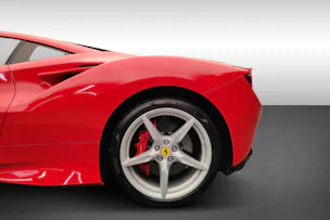 FERRARI F8 Tributo