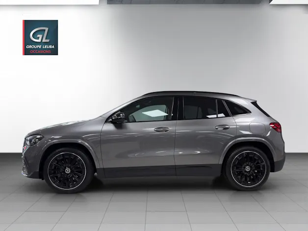 MERCEDES-BENZ GLA 200 Night Star 7G-DCT