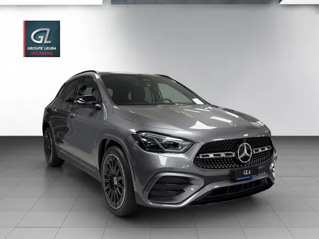 MERCEDES-BENZ GLA 200 Night Star 7G-DCT