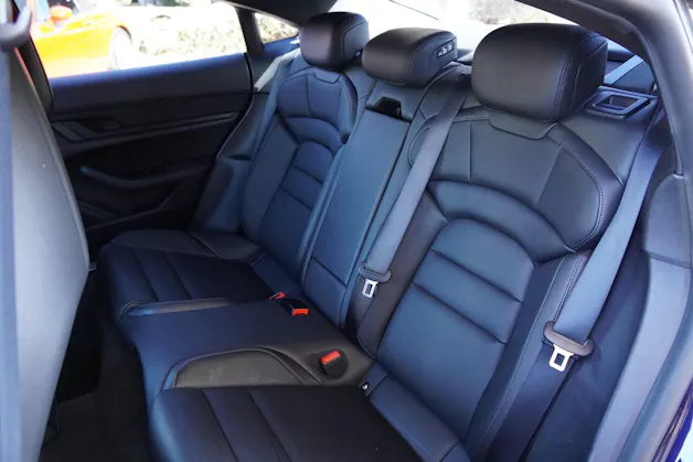 PORSCHE Taycan 4S