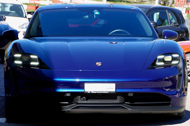 PORSCHE Taycan 4S