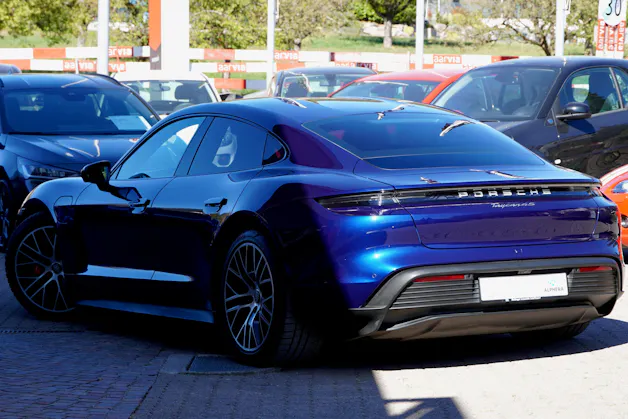 PORSCHE Taycan 4S