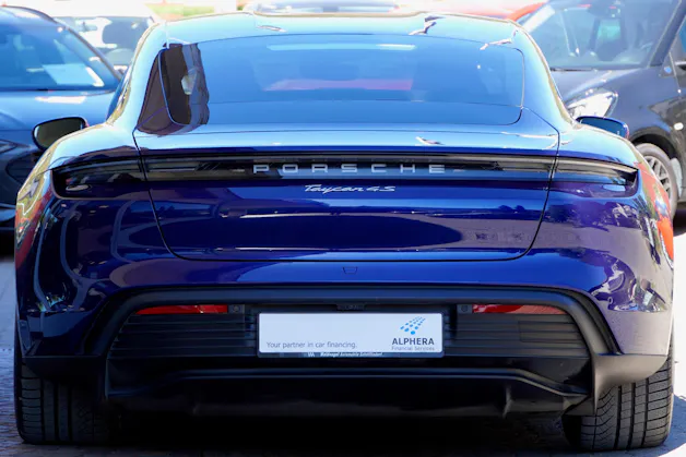 PORSCHE Taycan 4S