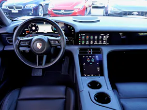 PORSCHE Taycan 4S