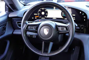 PORSCHE Taycan 4S