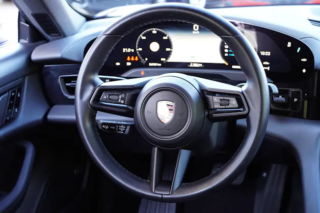 PORSCHE Taycan 4S