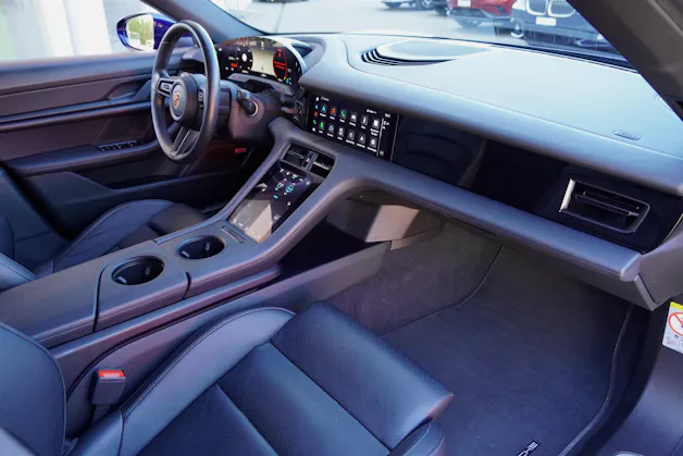 PORSCHE Taycan 4S