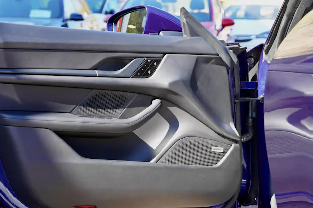 PORSCHE Taycan 4S