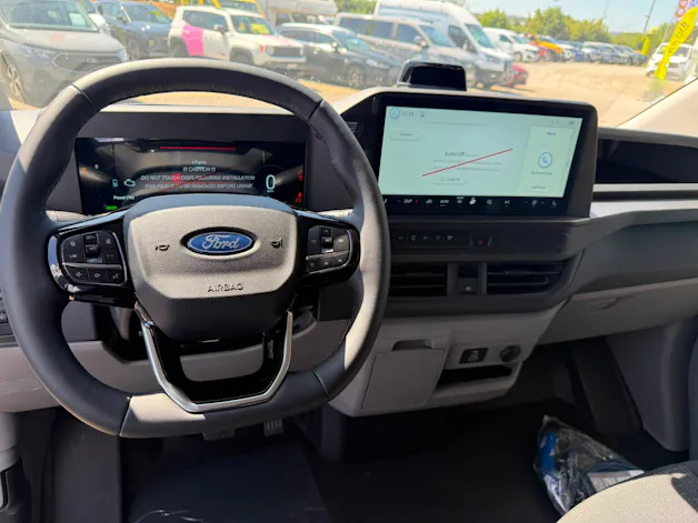 FORD Transit Custom Van PHEV 320 L1H1 Trend Automat