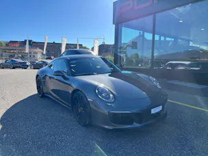 PORSCHE 911 Carrera 4 GTS PDK