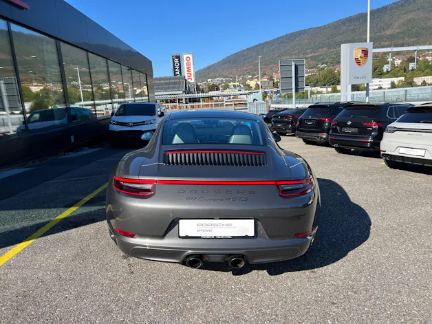 PORSCHE 911 Carrera 4 GTS PDK