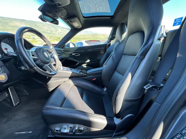 PORSCHE 911 Carrera 4 GTS PDK