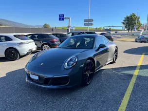 PORSCHE 911 Carrera 4 GTS PDK