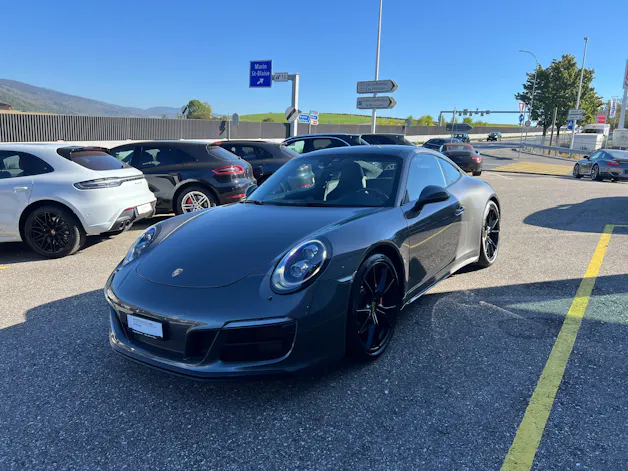 PORSCHE 911 Carrera 4 GTS PDK