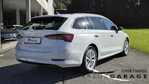 SKODA Octavia Combi 2.0 TDI DSG Style *8-fach bereift+frisch ab MFK*