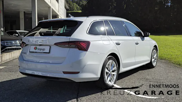 SKODA Octavia Combi 2.0 TDI DSG Style *8-fach bereift+frisch ab MFK*