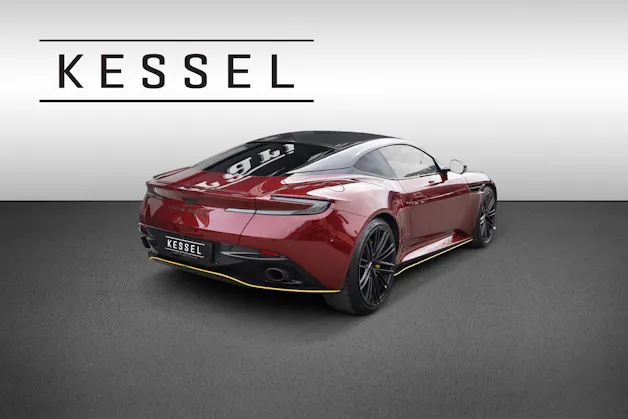ASTON MARTIN DB12