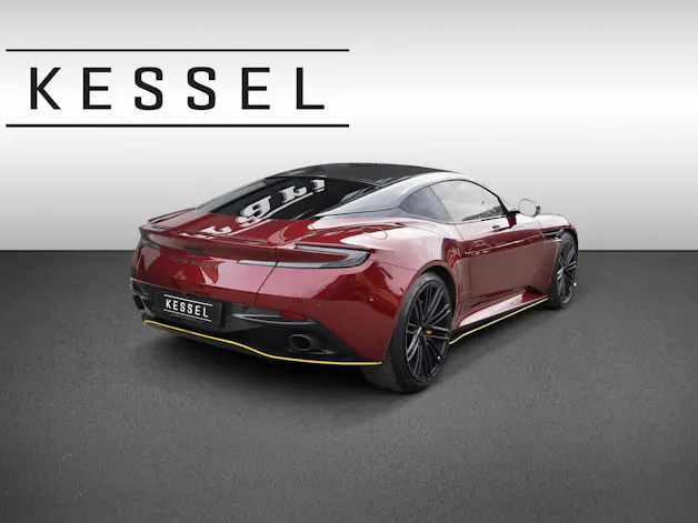 ASTON MARTIN DB12
