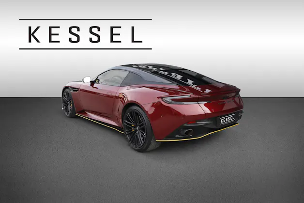 ASTON MARTIN DB12