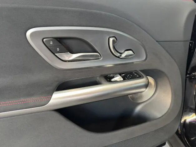 MERCEDES-BENZ GLB 350 85kWh EQ 4 Matic