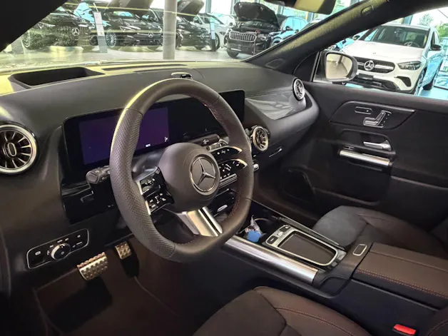 MERCEDES-BENZ GLA 250 4Matic 8G-DCT Swiss Star