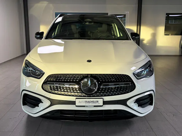 MERCEDES-BENZ GLA 250 4Matic 8G-DCT Swiss Star
