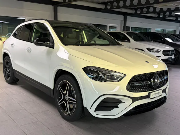 MERCEDES-BENZ GLA 250 4Matic 8G-DCT Swiss Star