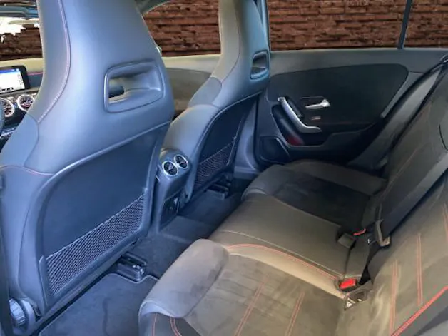 MERCEDES-BENZ A 200 AMG Line