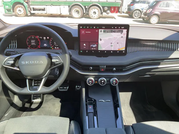 SKODA Superb Combi 2.0 TDi Sportline 4x4 DSG