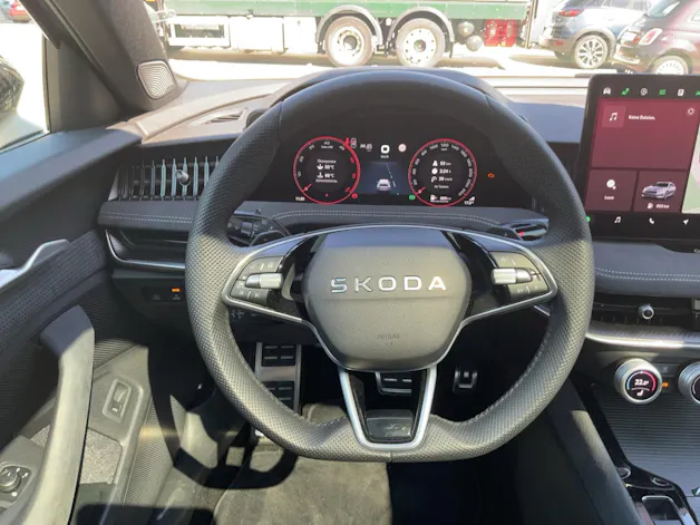 SKODA Superb Combi 2.0 TDi Sportline 4x4 DSG
