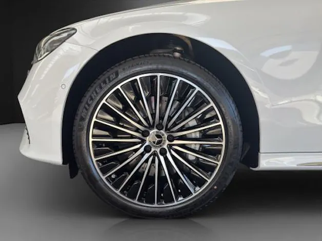 MERCEDES-BENZ E 220 d 4Matic