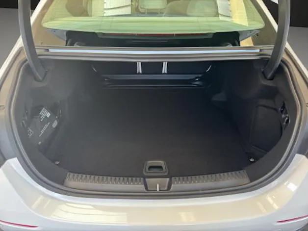 MERCEDES-BENZ E 220 d 4Matic
