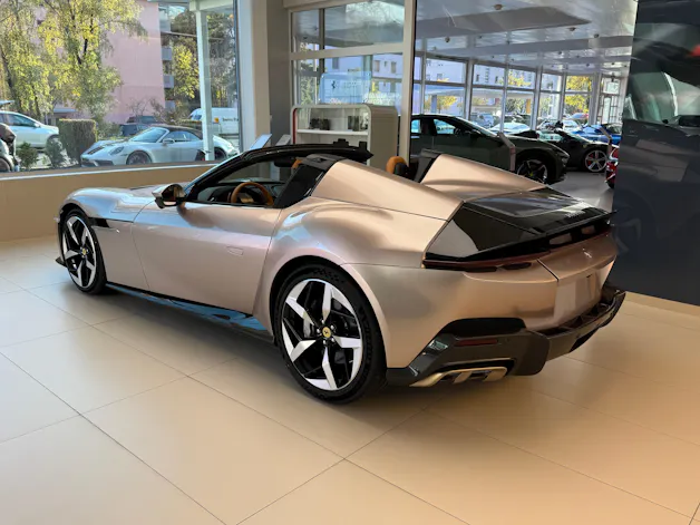 FERRARI 12 Cilindri Spider