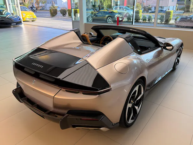 FERRARI 12 Cilindri Spider