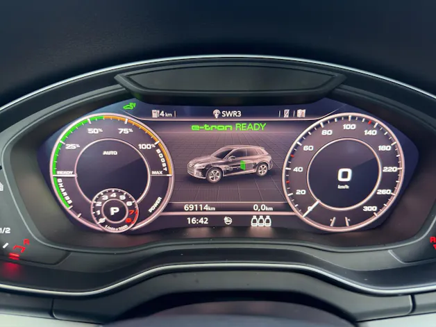 AUDI Q5 55 TFSI e sport quattro