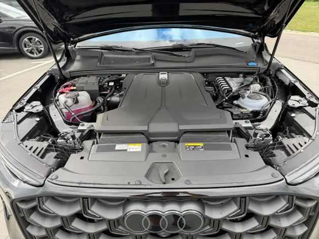 AUDI Q7 SUV TDI quattro 220 kW