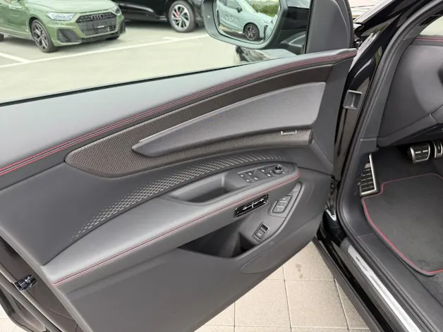 AUDI Q7 SUV TDI quattro 220 kW