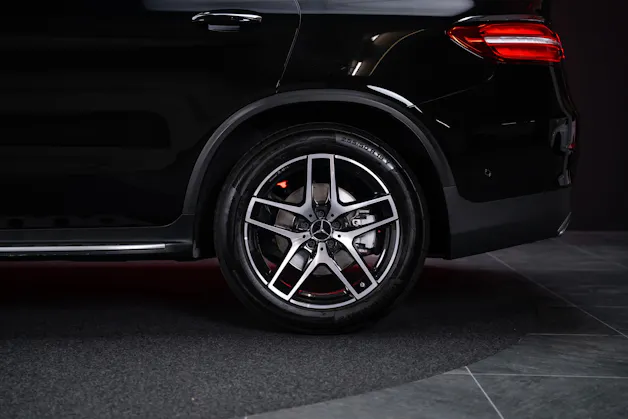 MERCEDES-BENZ GLC 43 AMG 4m Coupè / CH-Fahrzeug / 360°Kamera / Ambientebeleuchtung