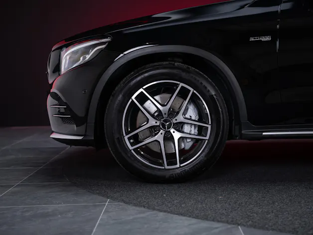 MERCEDES-BENZ GLC 43 AMG 4m Coupè / CH-Fahrzeug / 360°Kamera / Ambientebeleuchtung