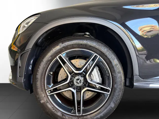 MERCEDES-BENZ GLC 300 e AMG Line 4Matic 9G-Tronic