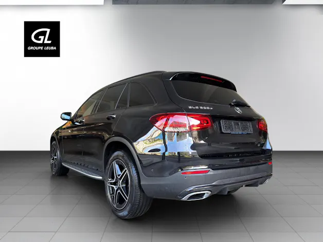 MERCEDES-BENZ GLC 300 e AMG Line 4Matic 9G-Tronic