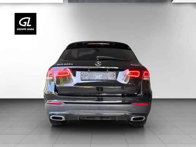 MERCEDES-BENZ GLC 300 e AMG Line 4Matic 9G-Tronic